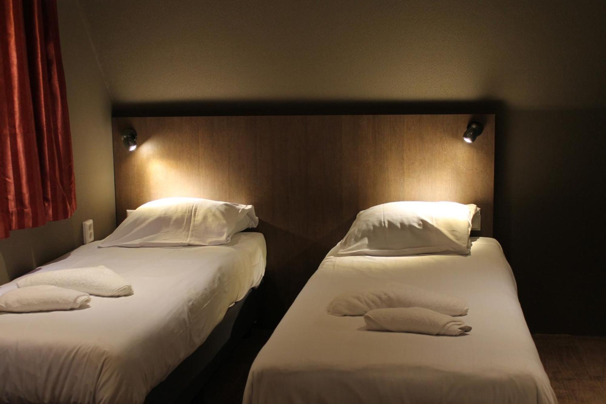 Twin Room no view,688377636:JPEG